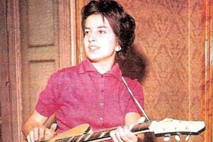 mina giovane ragazza foto cantante
