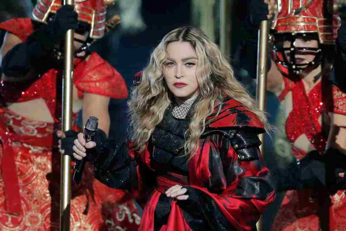 Tour celebrativo madonna