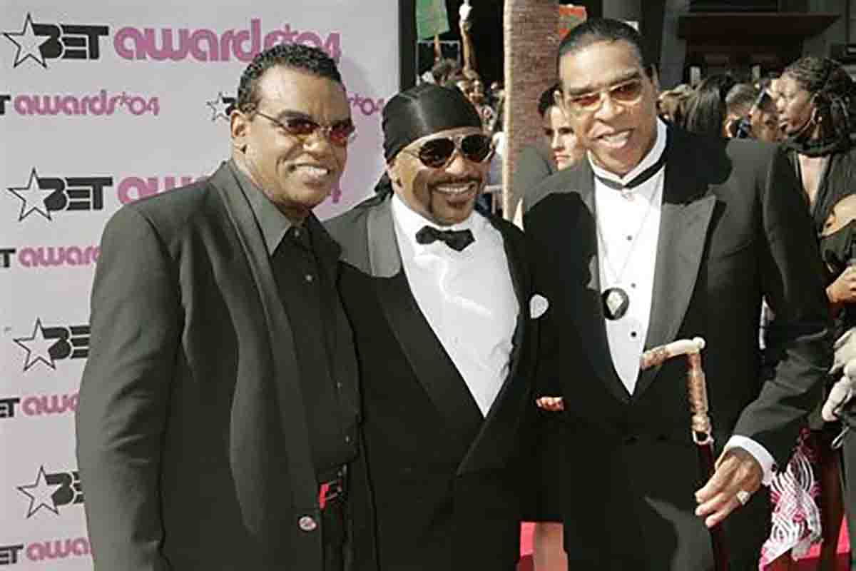A destra Rudolph, decano degli Isley Brothers