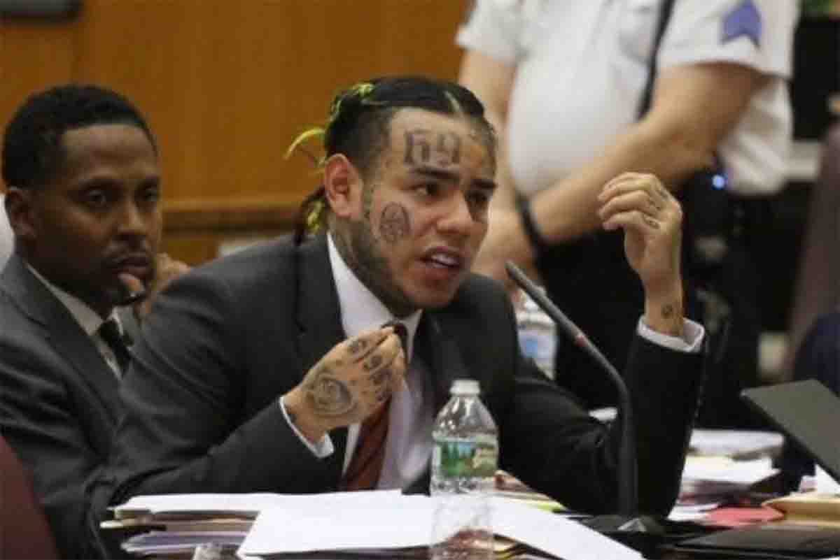 Takeshi 6ix9ine in tribunale in un processo di due anni fa