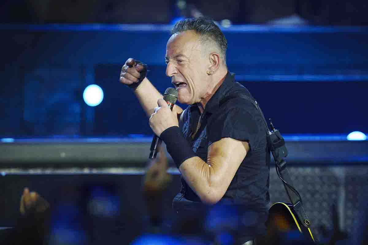 Bruce Springsteen, di nuovo dal vivo a 74 anni