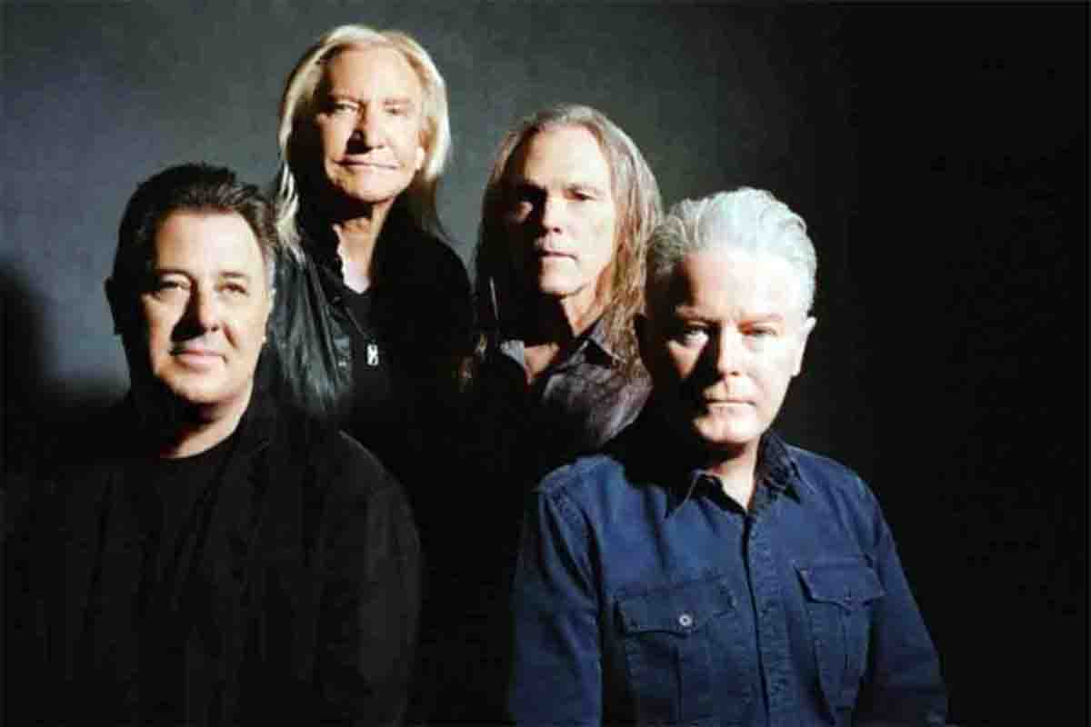 Da sinistra Deacon Frey, Joe Walsh, Tim Smith e Don Henley: gli Eagles
