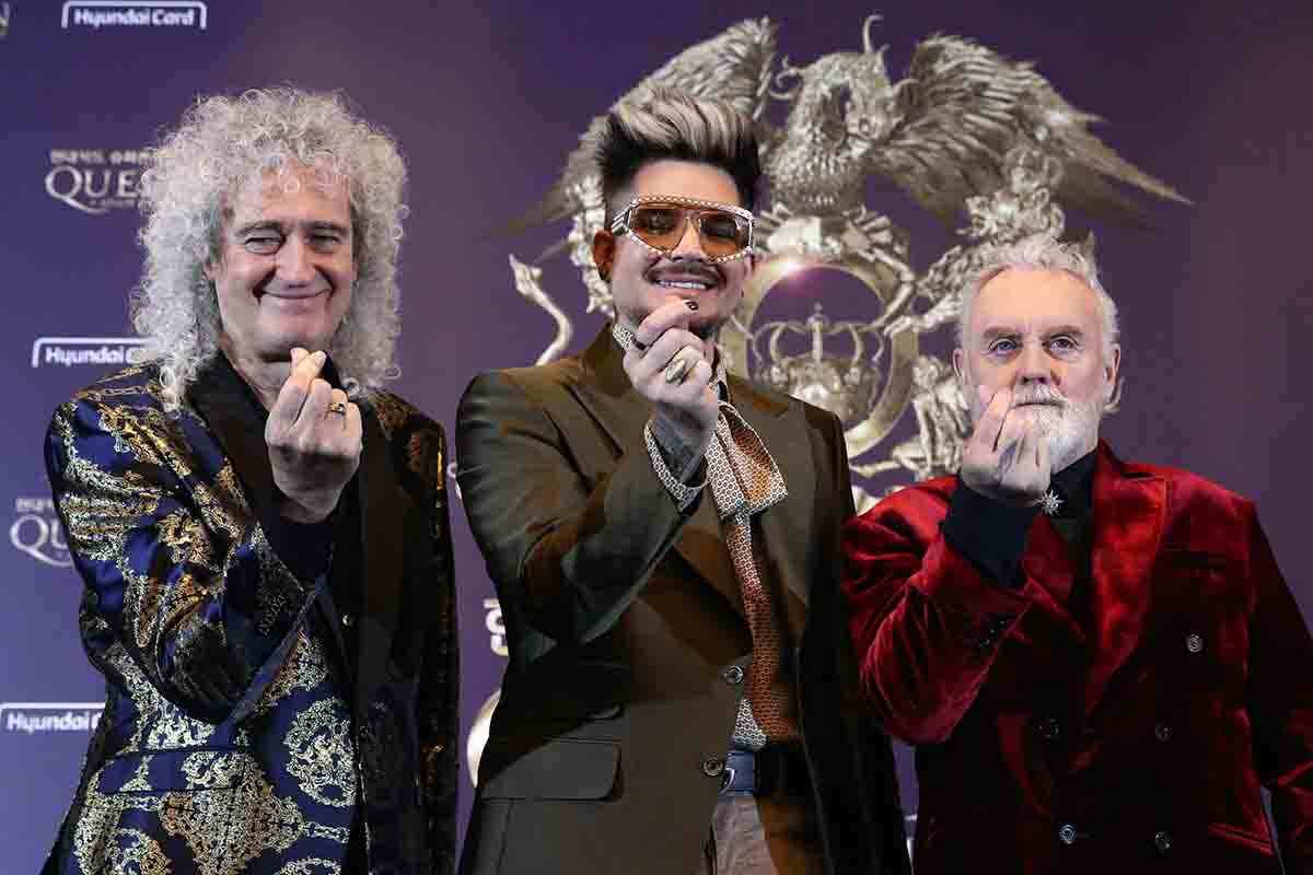 Da sinistra a destra Brian May, Adam Lambert e Roger Taylor