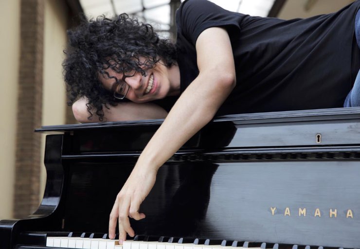 Giovanni Allevi torna sul palco, a febbraio il primo concerto