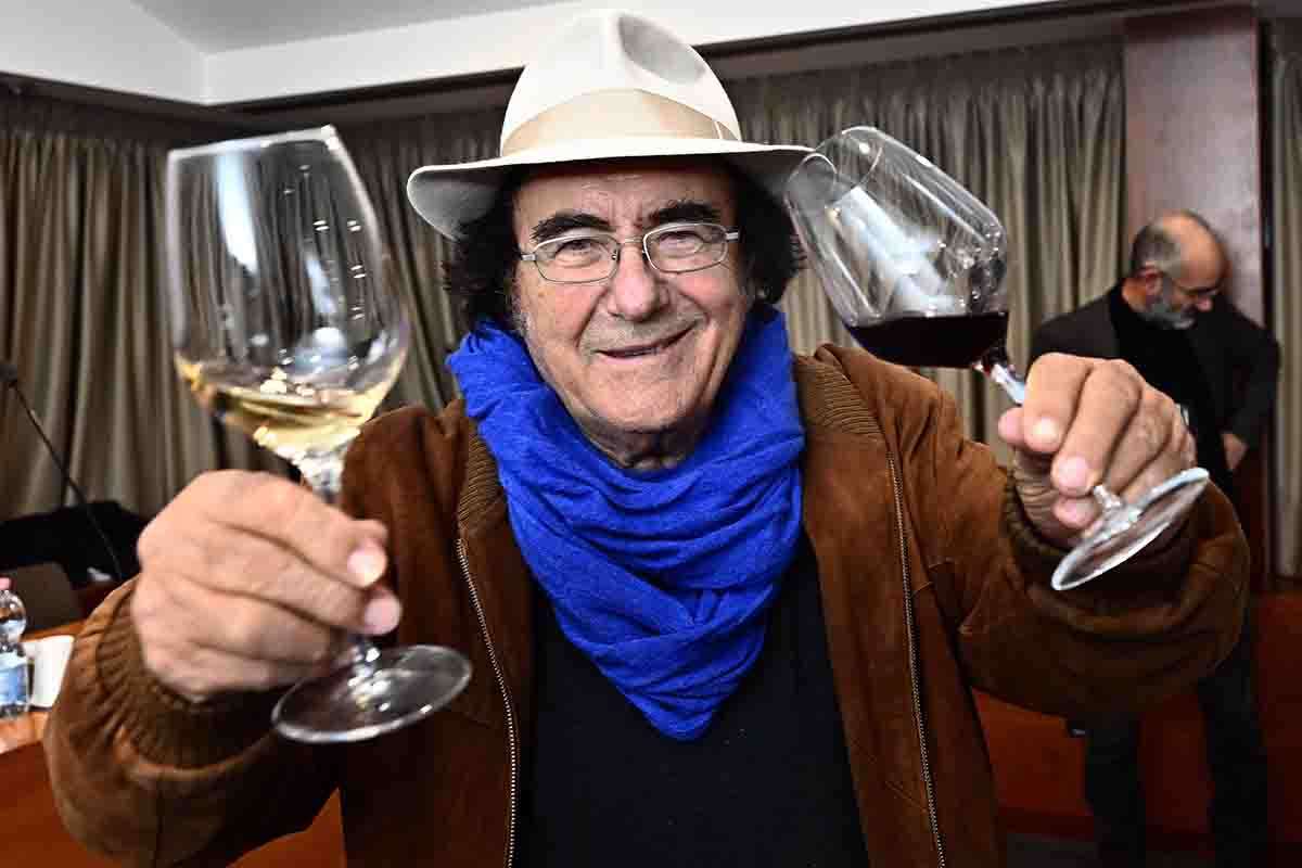 Al Bano produce vini e olio nella sua tenuta di Cellino San Marco