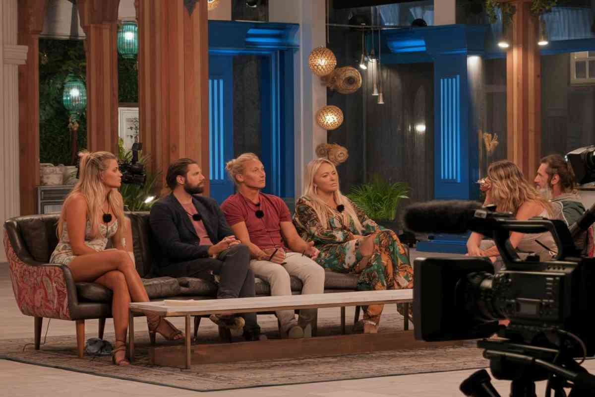 Signorini si corregge: il GF è solo un gioco con regole chiare, Lorenzo è innocente!